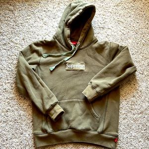 Supreme Hoodie